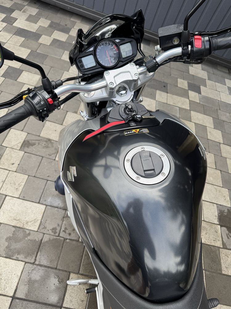 Suzuki GSR600 Abs підготовлений доставка