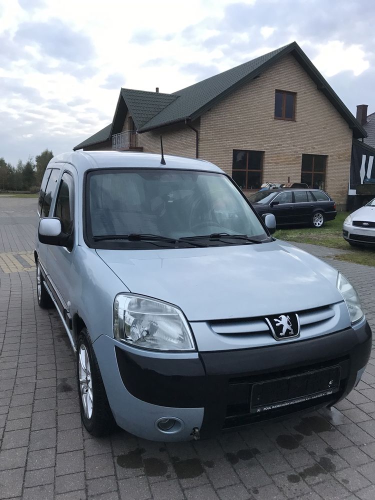 Cały na części Peugeot  partner  2007 kod  EYLC osobówka