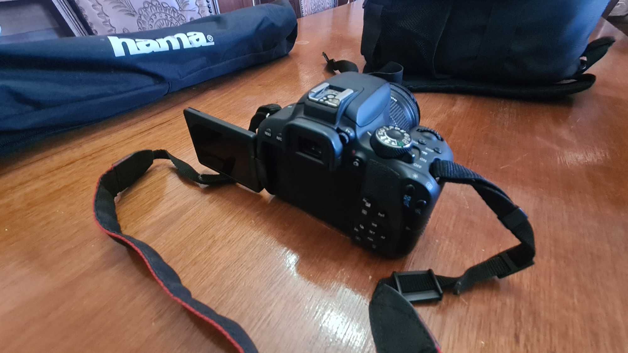 Máquina fotográfica Canon EOS 800D