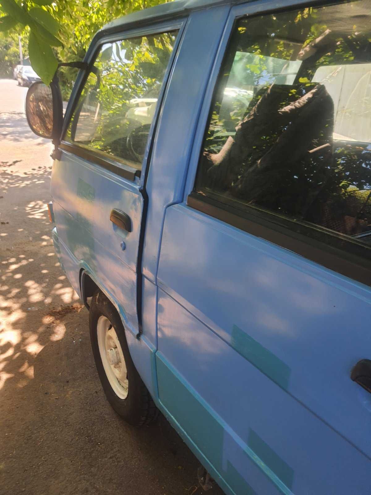 Продам грузопассажирский Isuzu