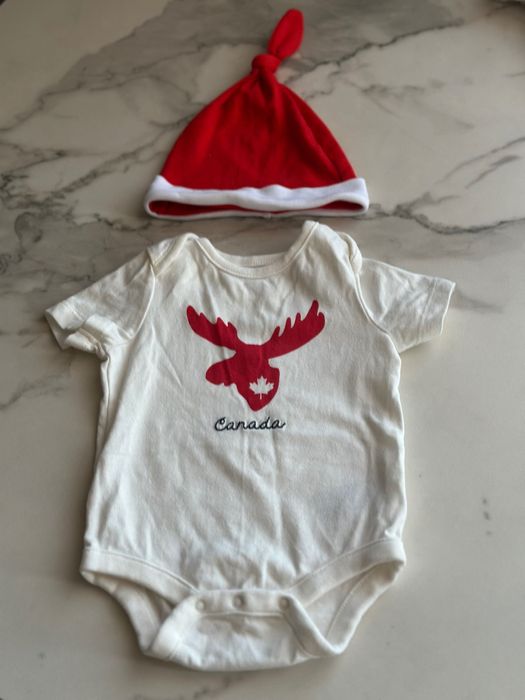 Продам новорічний боді та новорічну шапку