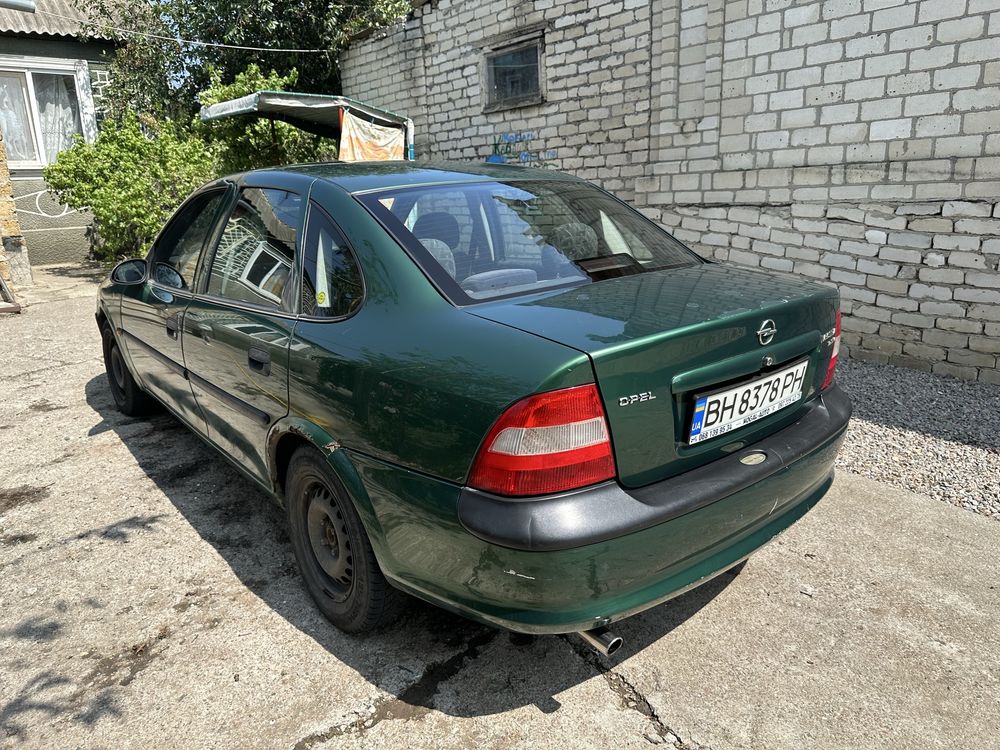 Opel Vectra B 1997г. 1.8 автомат бензин