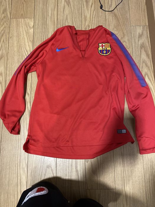 casaco nike Barcelona com fecho estragado