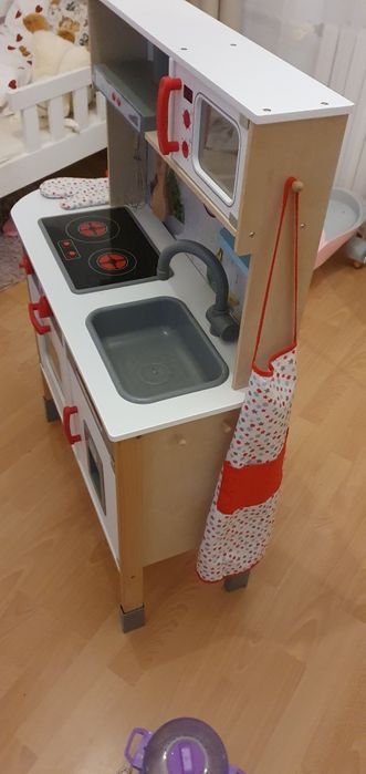 Kuchenka, akcesoria i lodówka