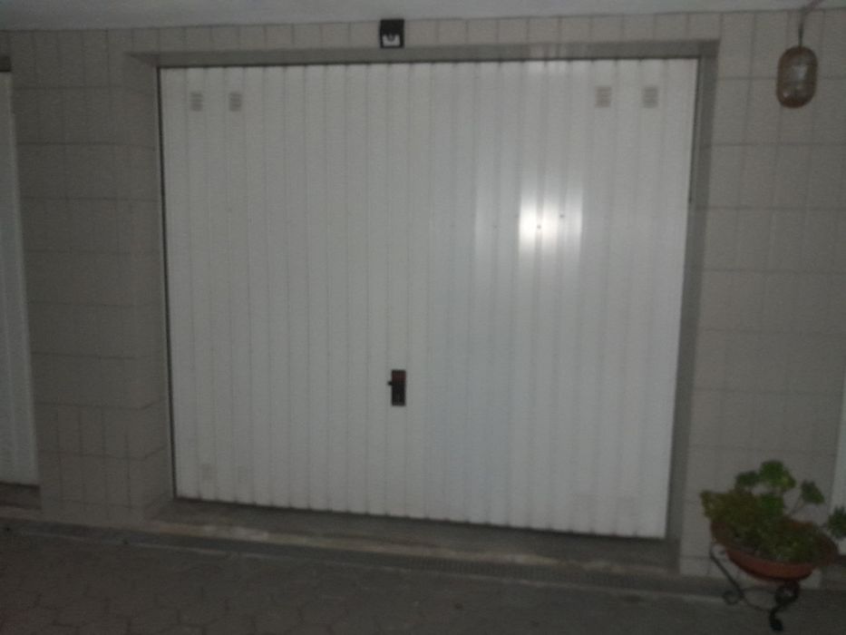 Portão de garagem  c/ NOVO