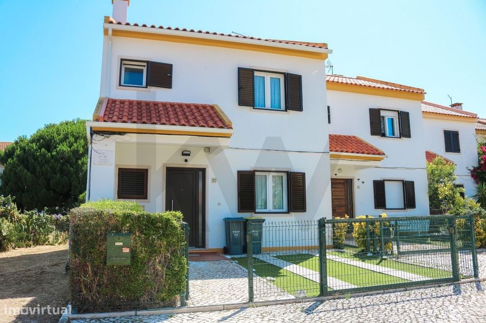 Moradia T3 no centro de Azeitão