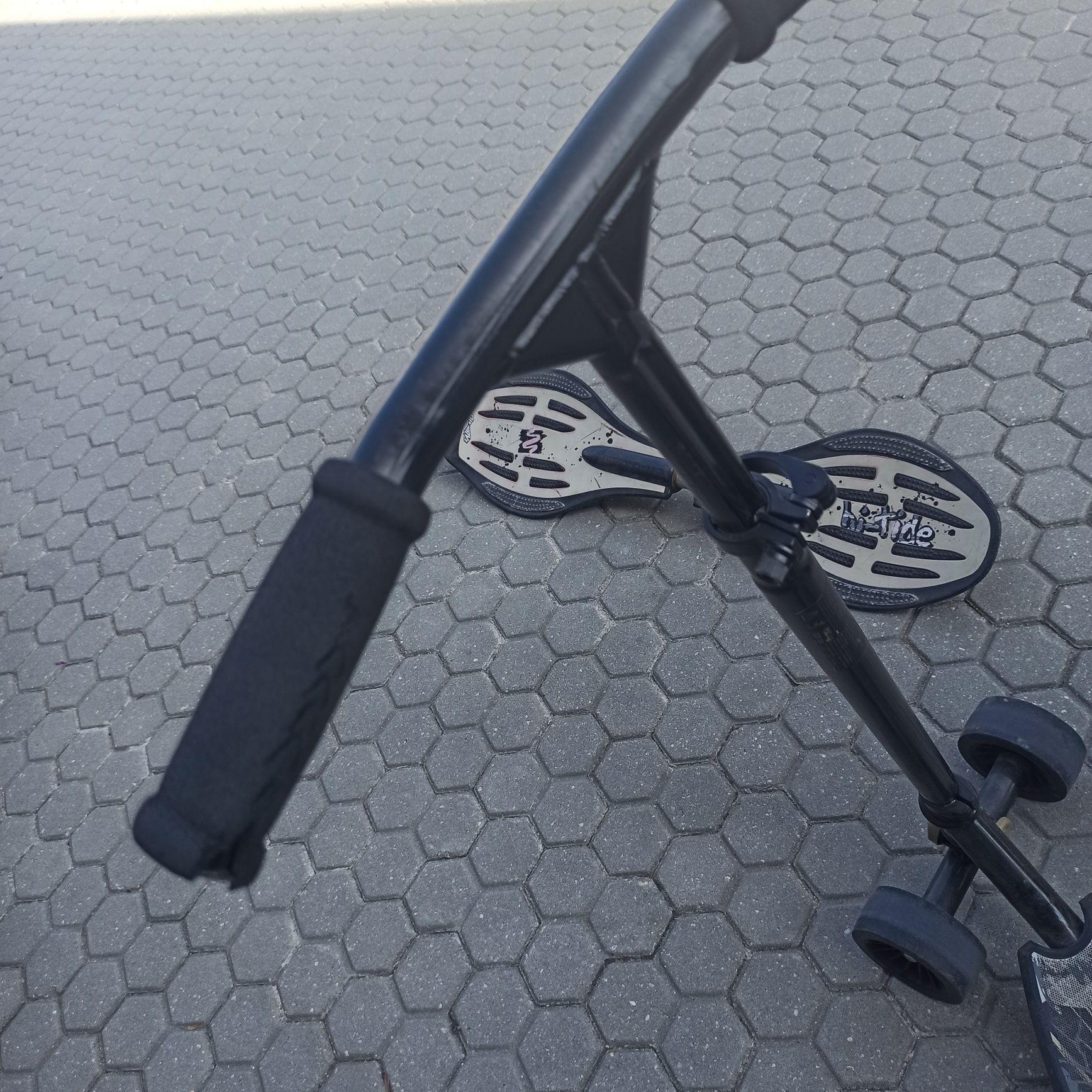 Skateboard e Trotinete