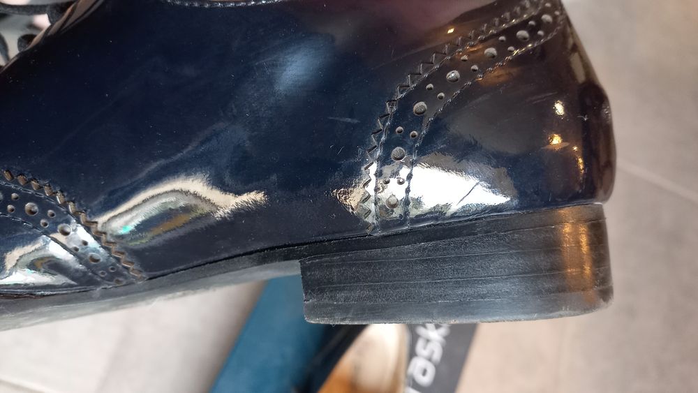 Туфлі чорні лакові 37 розмір