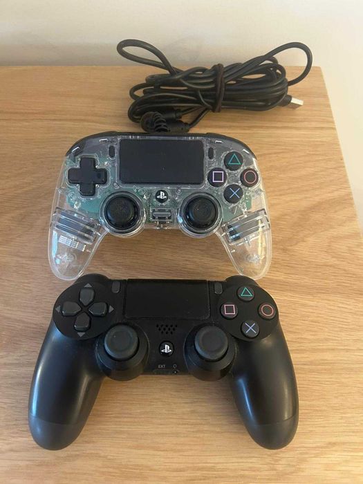 PS4 Slim 500gb + 2 comandos + 2 jogos