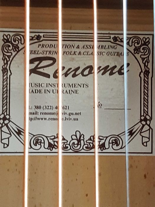 Гитара шесть струн  Renome