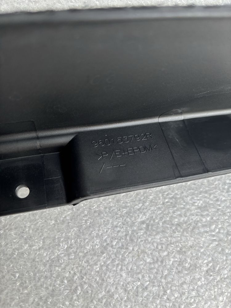 Renault Twingo III 3 spoiler hokej listwa dokładka zderzaka przód dół