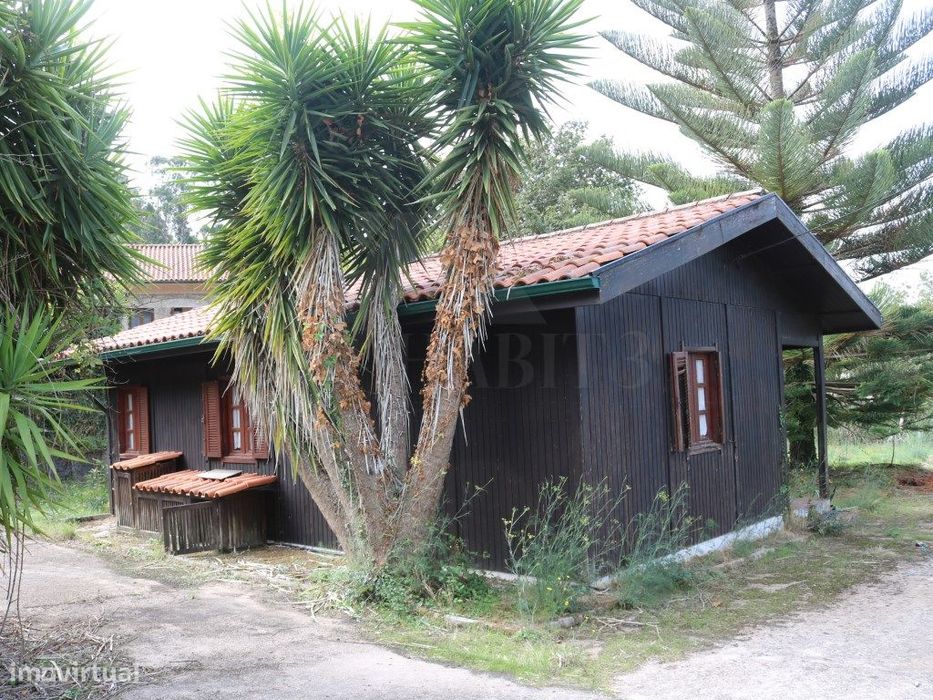 Moradia térrea com anexo e amplo logradouro - Valença