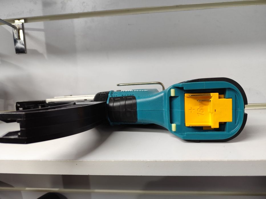 Makita DFR 550 акумуляторний шуруповерт стрічковий Макіта