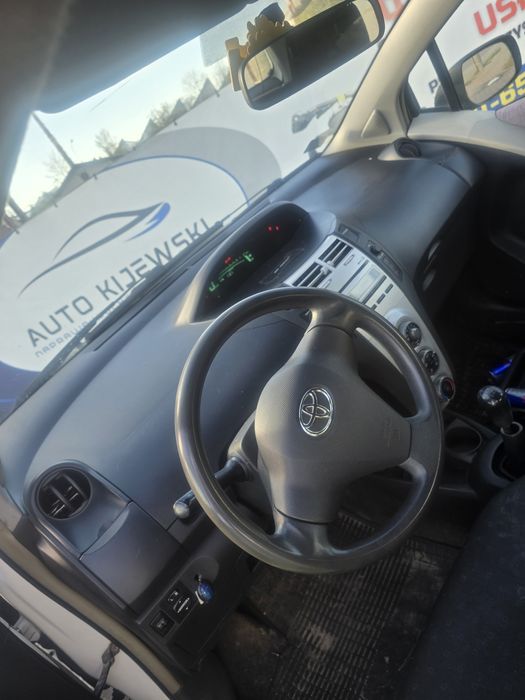 Toyota yaris 1.0 07r