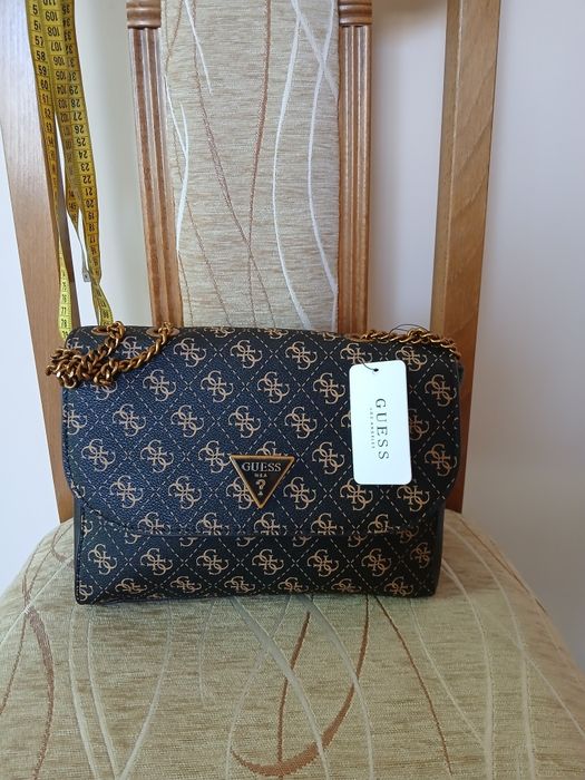 Сумочка  нової колекції. В комплекті подарунковий пакет та пильник