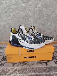 Баскетбольні кросівки LeBron Witness 6