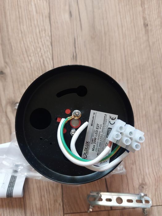 Oprawa sufitowa czarna