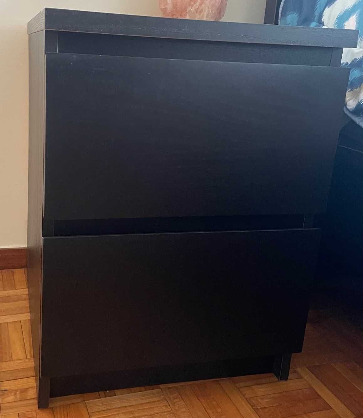 Mesas de cabeceira IKEA MALM – 35€ cada ou 65€ as duas