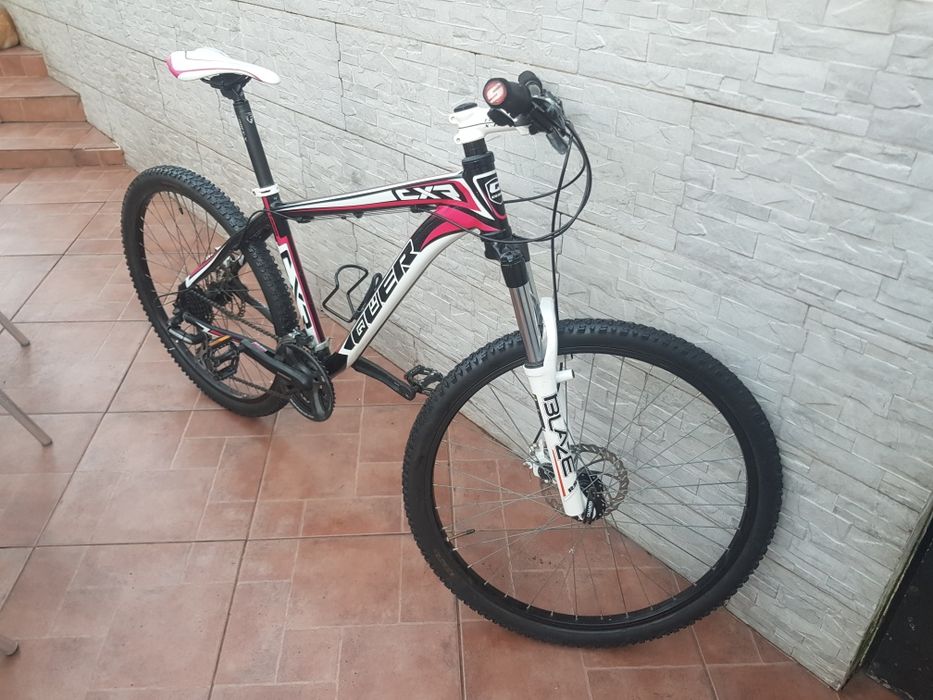 Bicicleta roda 26 travão de disco á frente e atrás tudo a funcionar