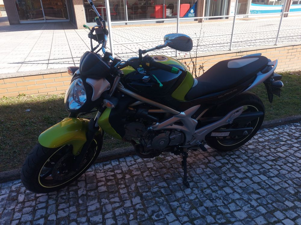 Suzuki SFV 650 Gladius – 26.000 km