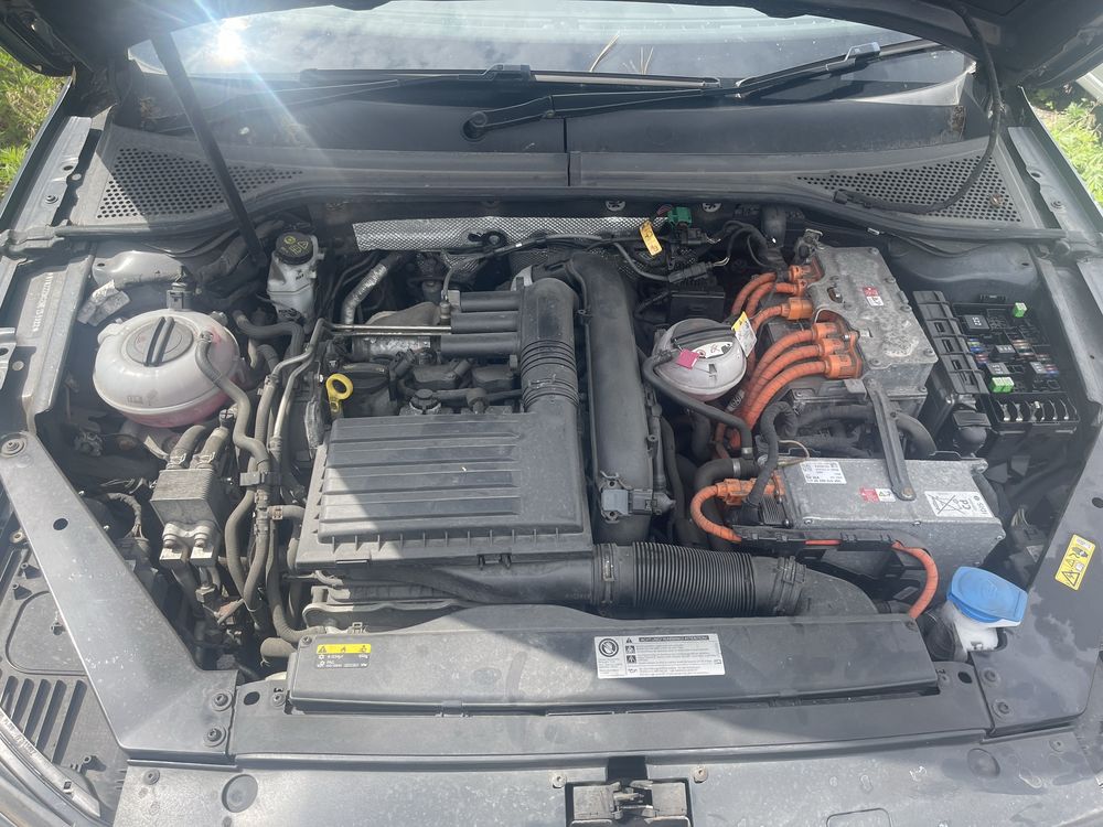 VW Passat B8 GTE hybrid 2017 год ,крышка,четверть,двери,бампер,капот