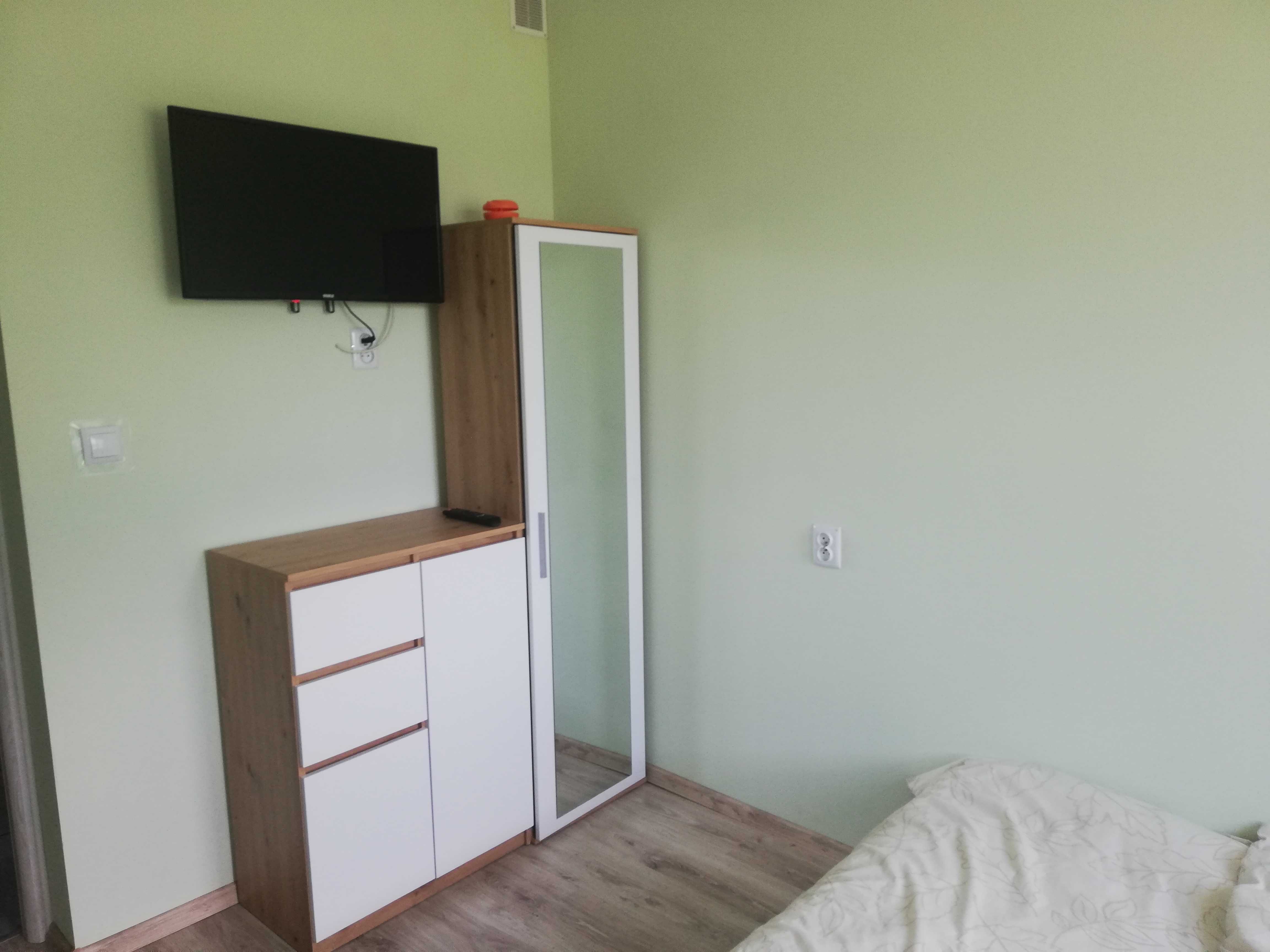 Wysoki standard.Pokoje 2-3 os. z łazienką.Jaktorów koło Grodziska Maz.