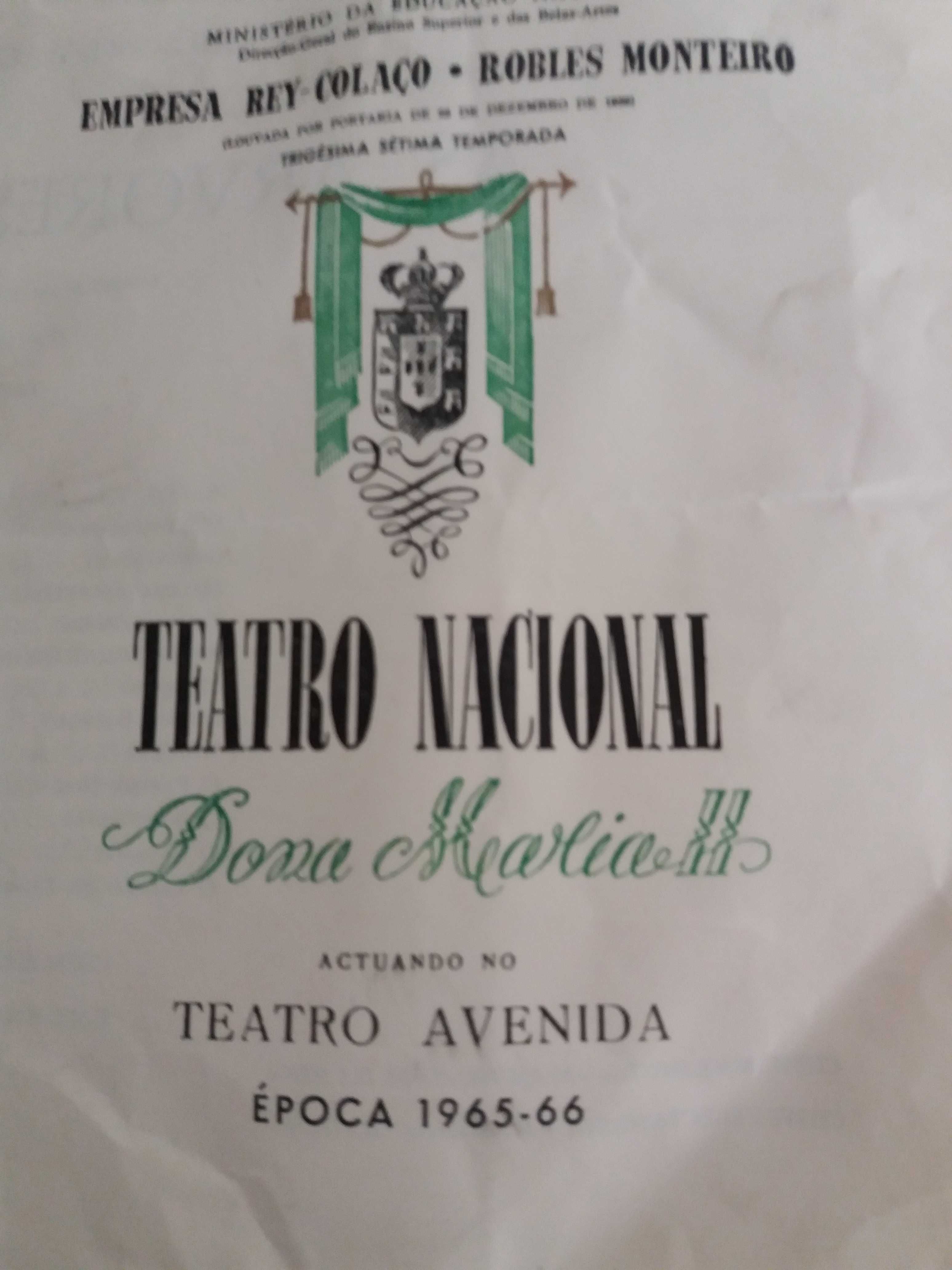 peca no Teatro Nacional D. MARIA II - As arvores morrem de pé em