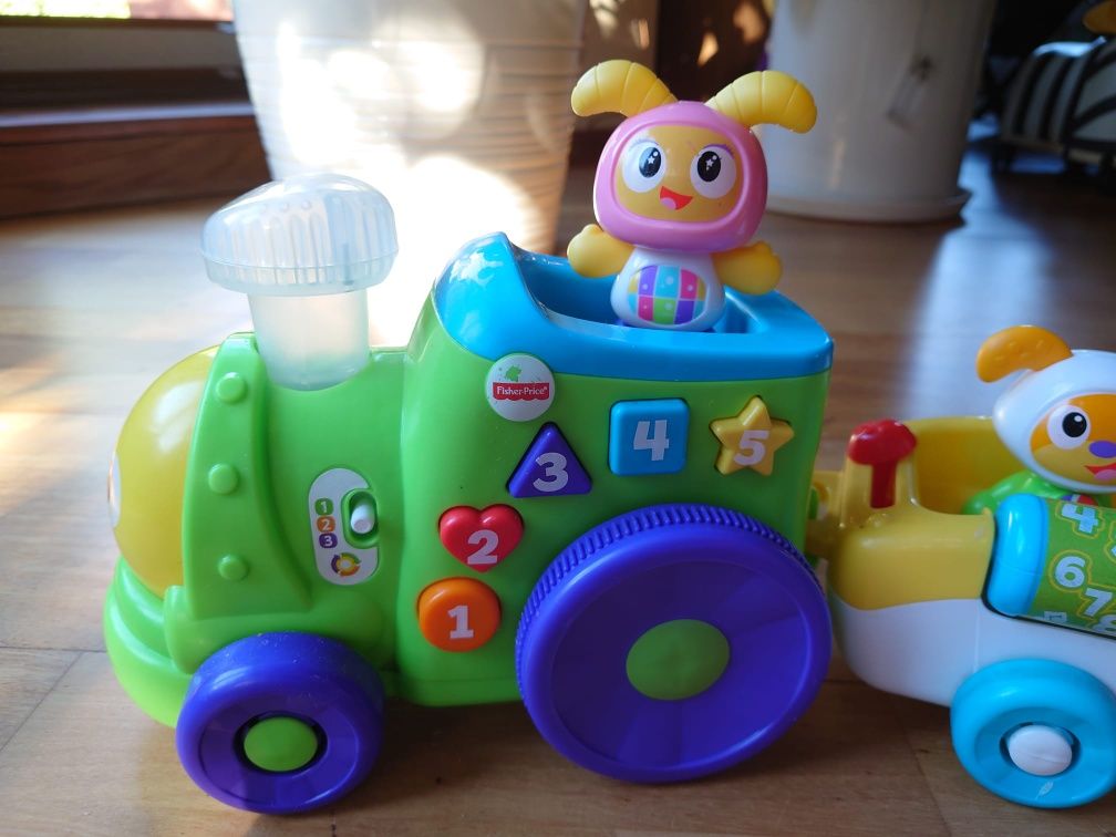 Edukacyjny pociąg Fisher Price Bebo