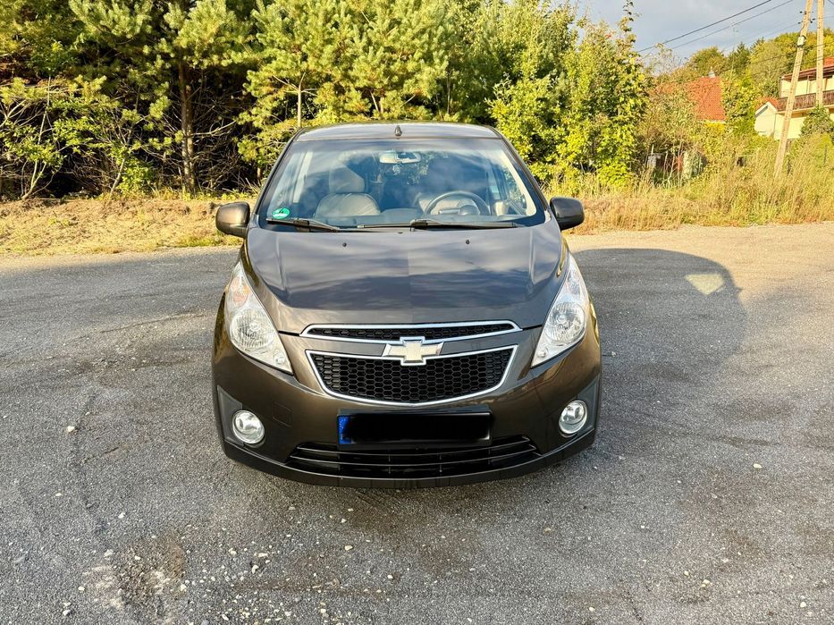 Chevrolet Spark Czujniki parkowania Klima 2 komplety opon 2 kluczyki