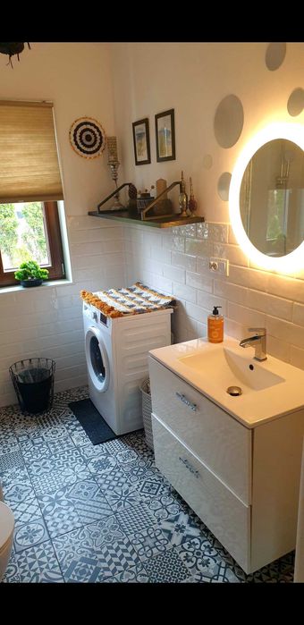 Piekny dom nad jeziorem z kominkiem 145m2, 4 sypialnie, ogród iglasty