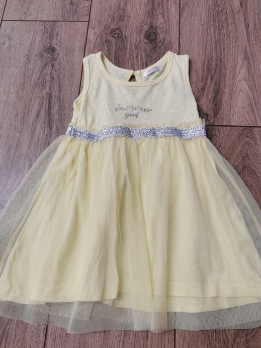 Sukienka dla dziewczynki w 92