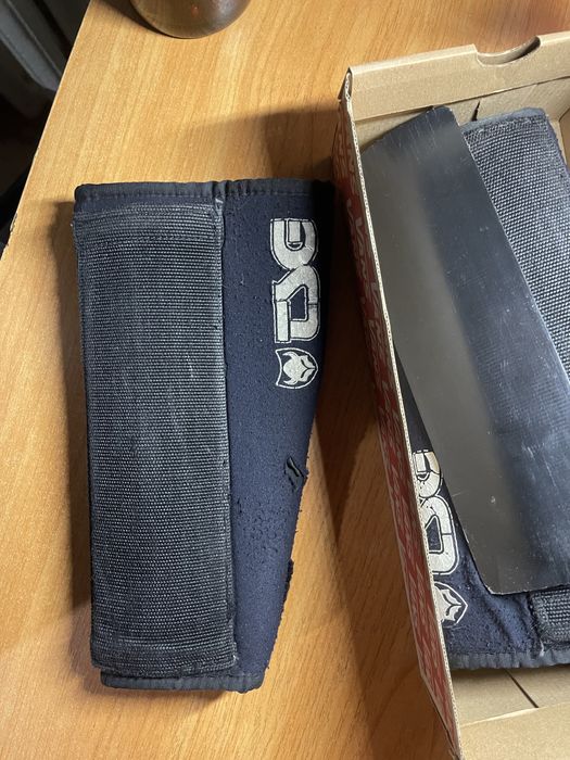 Професійні щитки для захисту голені