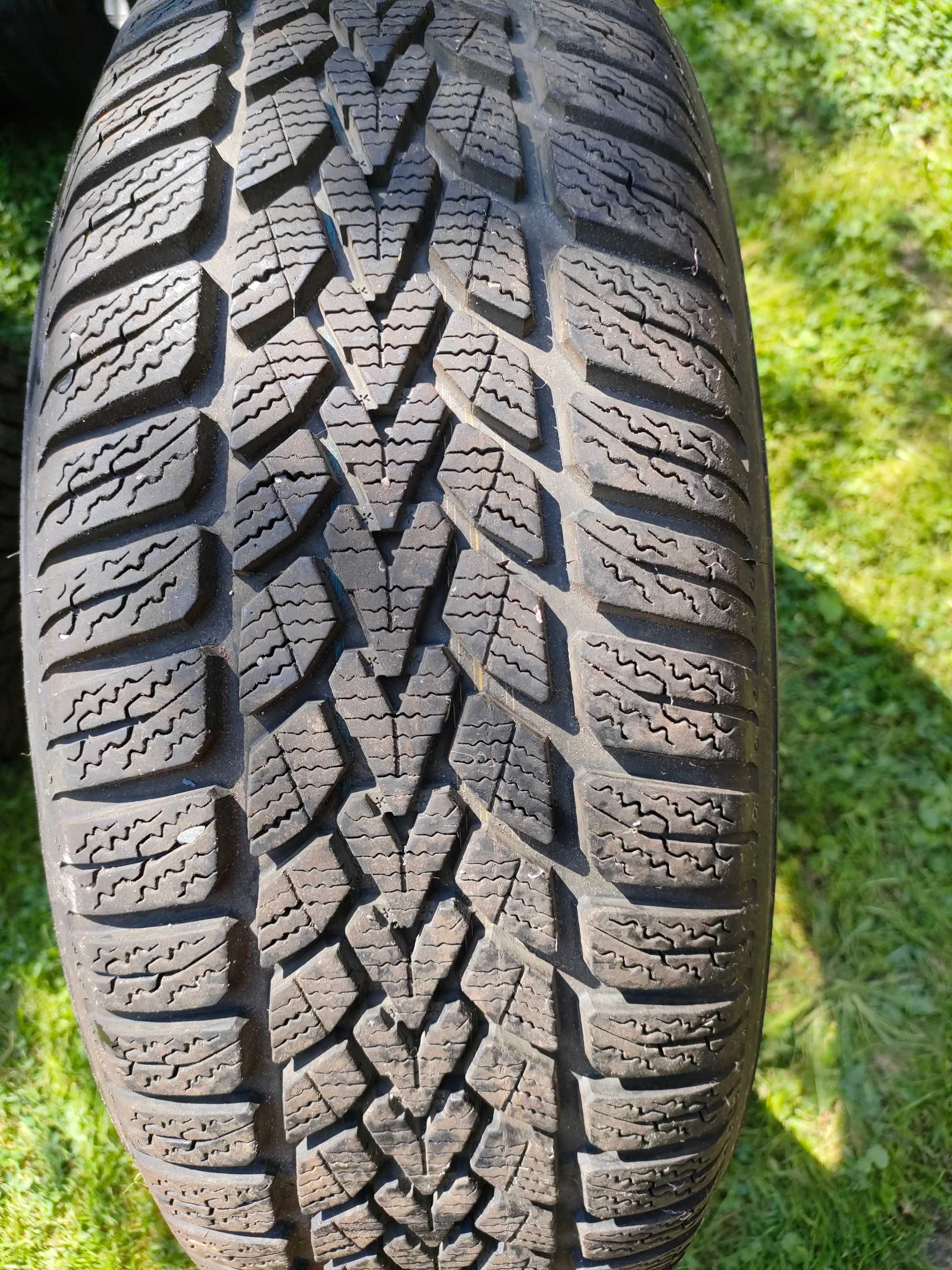 Opona zimowa DUNLOP WINTER Response 1 sztuka