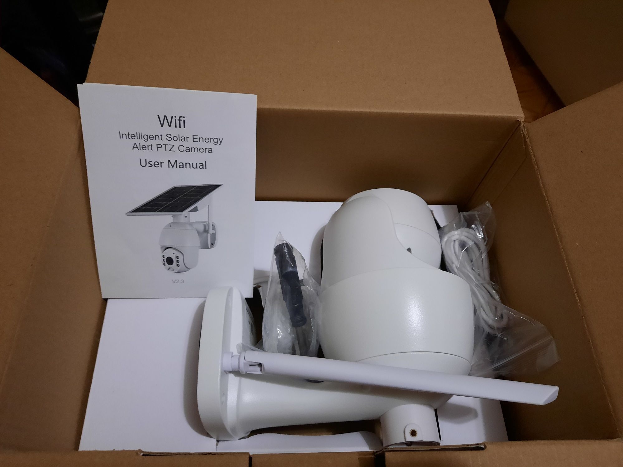 Вулична Wi-Fi камера відеоспостереження з сонячною батареєю