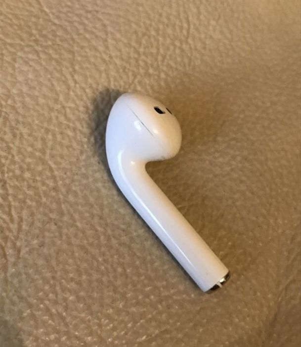 Airpods левый А2031 A2032 второе поколение