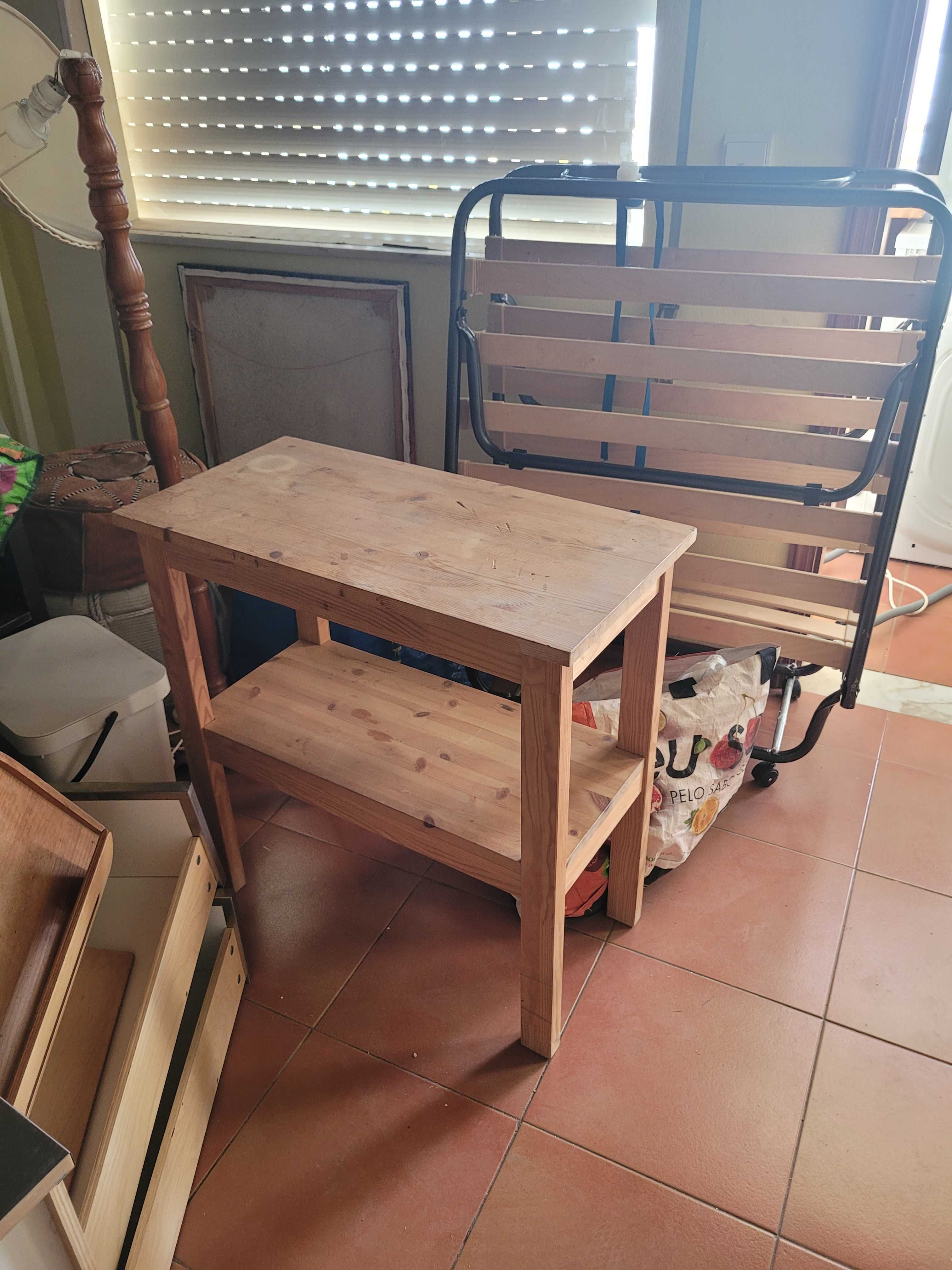Mesa madeira maciça pequena