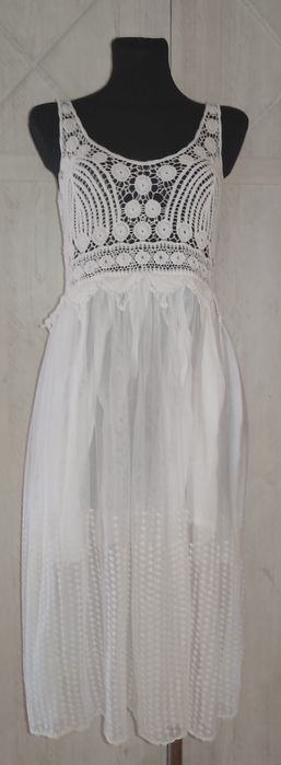 Biała sukienka Boho