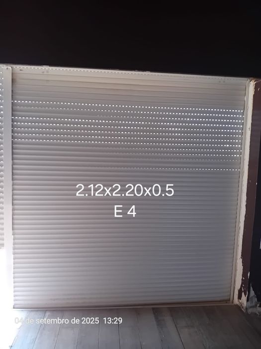 E 4 Persiana de aluminio brancoPersiana de aluminio branco