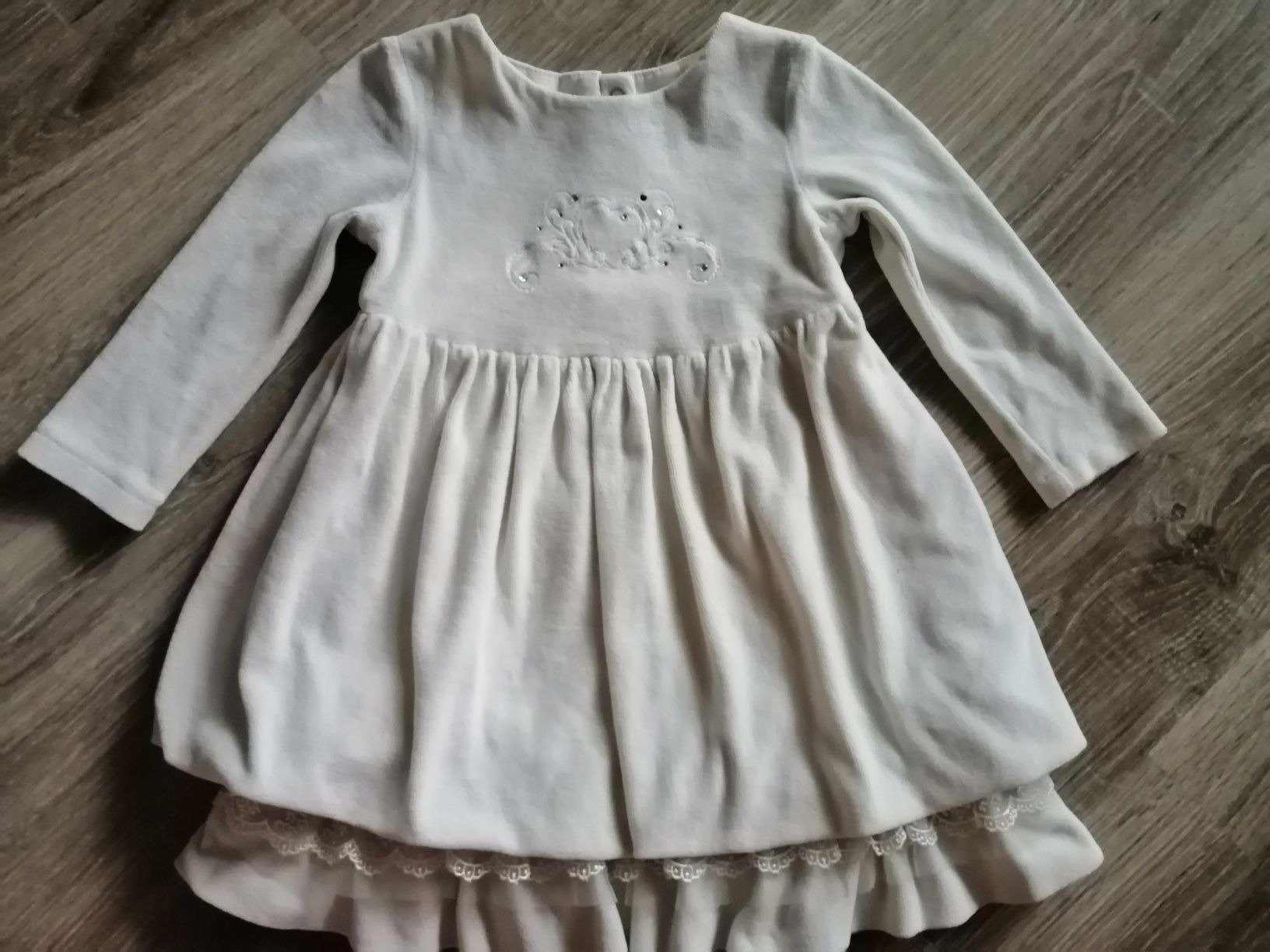Платье нарядное для девочки 1-2 годика