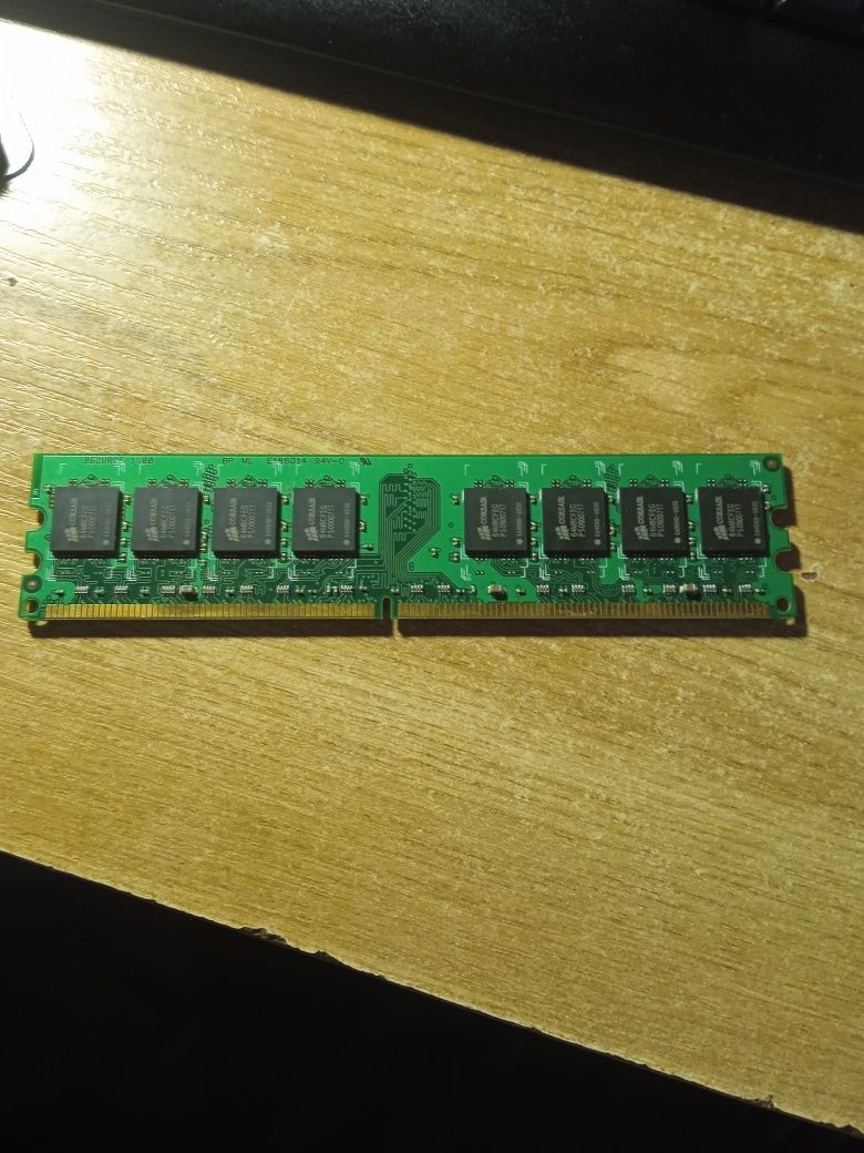 Оперативная память Corsair 1ГБ DDR2