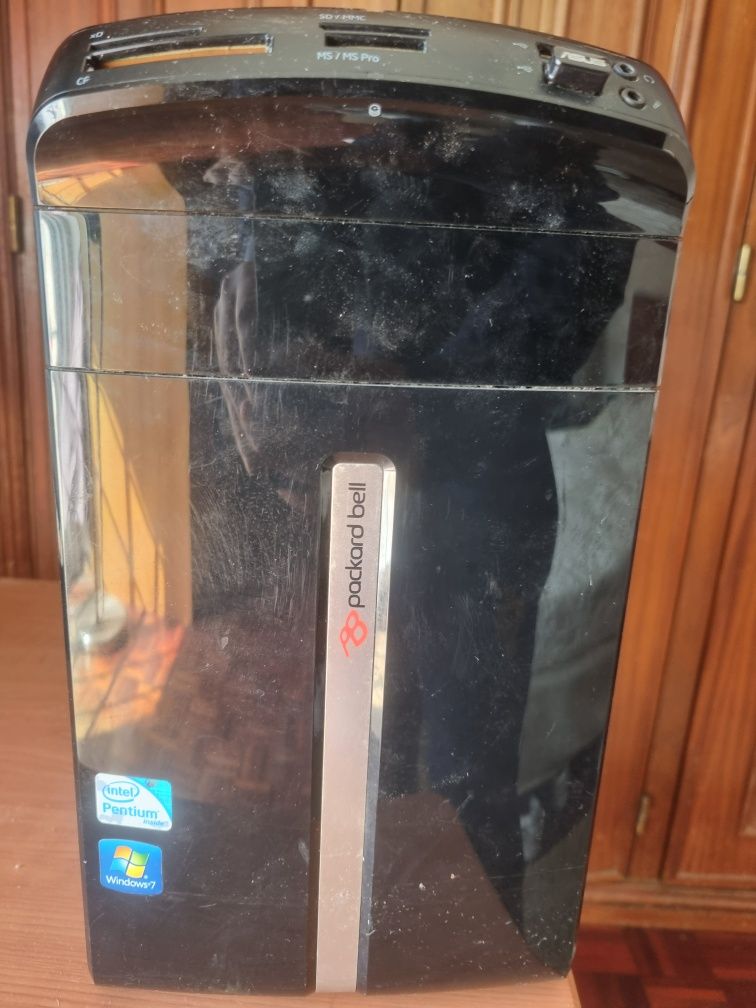 Desktop Packard Bell Imedia S1800