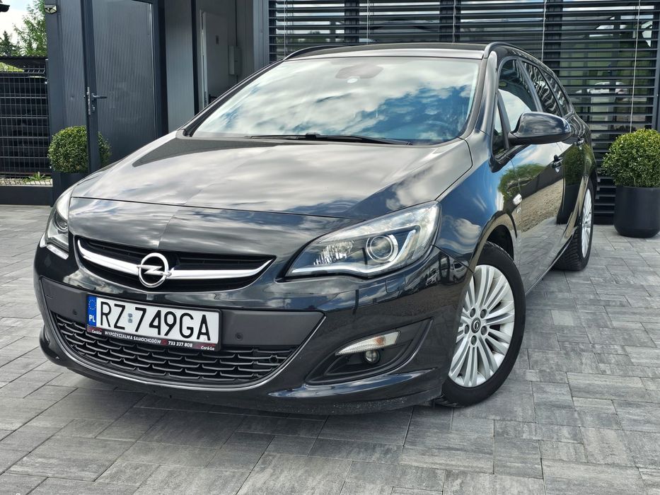 Wynajem samochodów- Opel Astra J Kombi 1.7 D- Niska kaucja- Brzozów