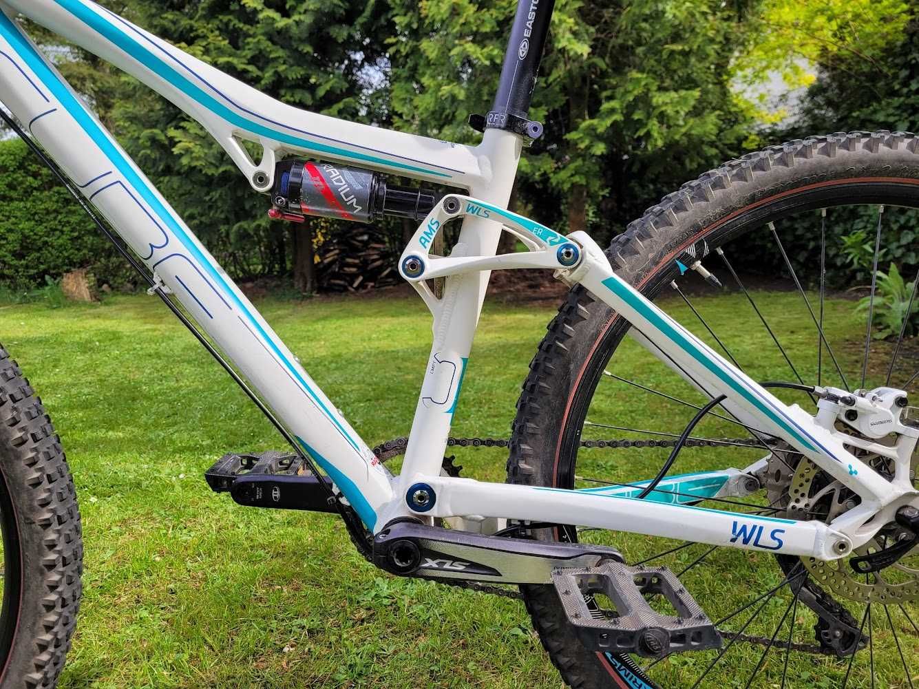 CUBE AMS WLS COMP deore xt 15" Rock Shox - super stan !