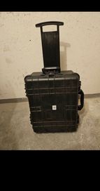 Duża walizka robocza
