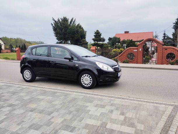 Opel Corsa D 1.4 benzyna 87KM 2010r 177000km oryginalny lakier