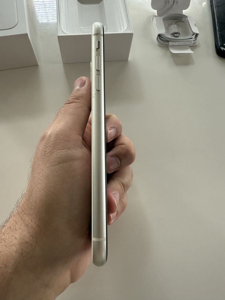 IPhone 11 w bardzo dobrym stanie