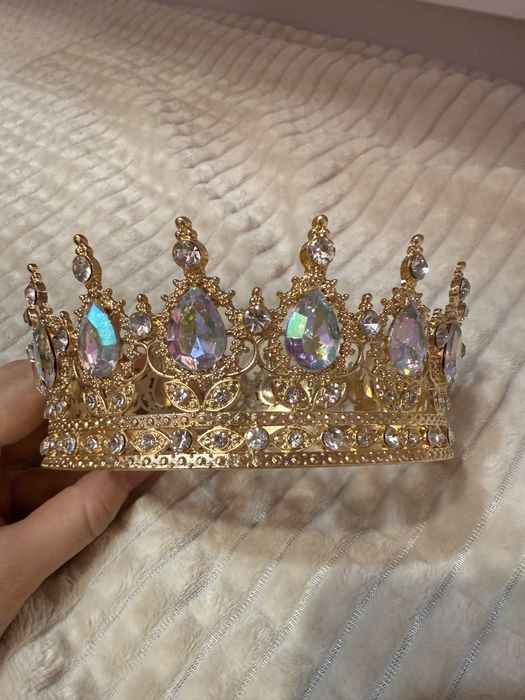 Корона на торт.