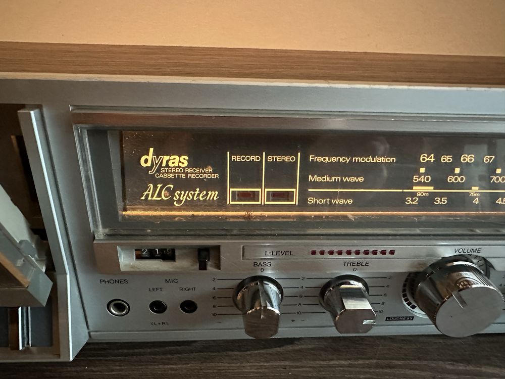 Amplituner Dyras STR-S777