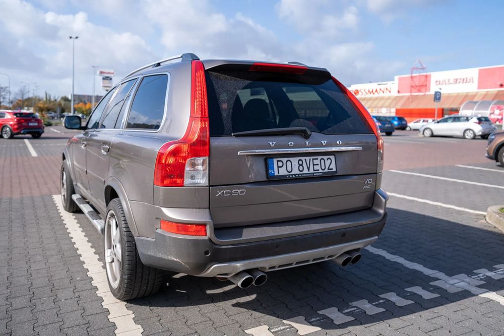 Volvo XC 90 Volvo XC 90 4.4 V8 AWD z 2010 - 7 miejsc