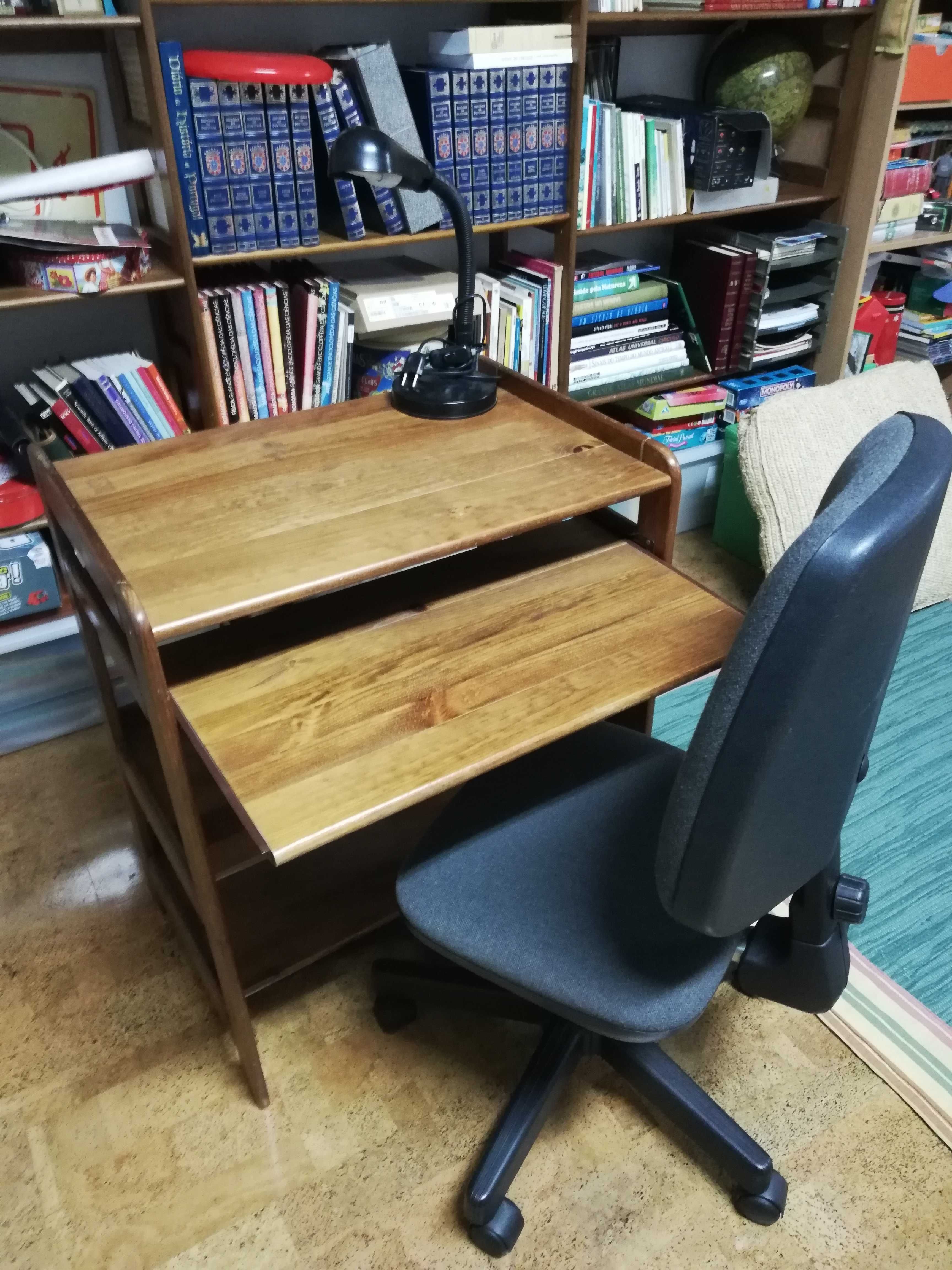 Secretária para Computador